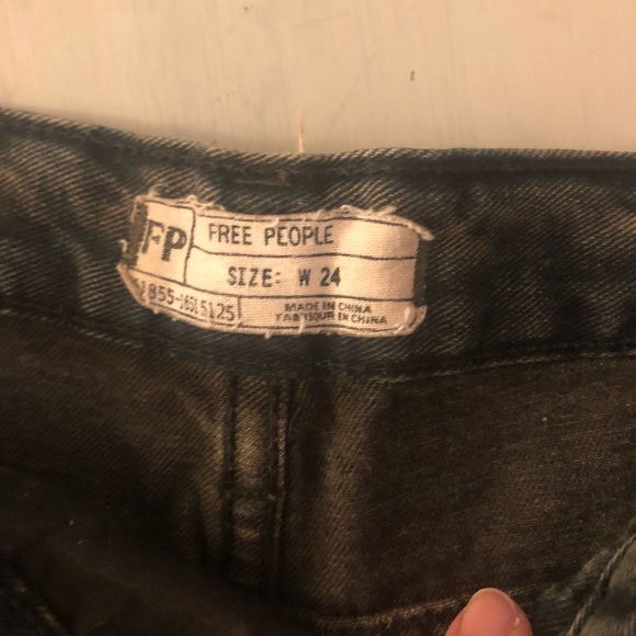 Free People Black Button-Up Shorts - Picture 3 of 3